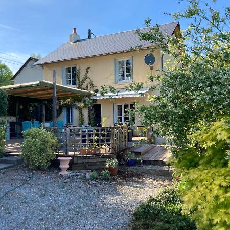 La Maison Charmante D'Elisabeth Saint-Ybard Exterior photo